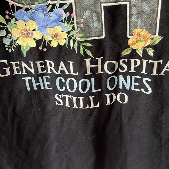 General Hospital Black Graphic T-Shirt with Floral Design 3X NWT - Picture 6 of 8